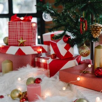 10 όμορφες ιδέες για να μοιάζουν τα φετινά Χριστούγεννα στο σπίτι πιο γιορτινά και πιο δημιουργικά από ποτέ